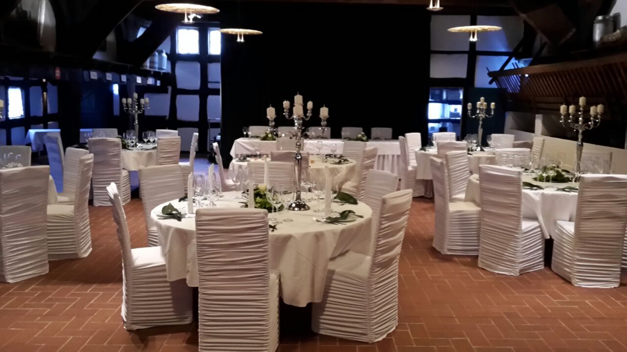 Diele mit Hussen eingedeckt