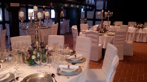 Tische Diele gesampelt